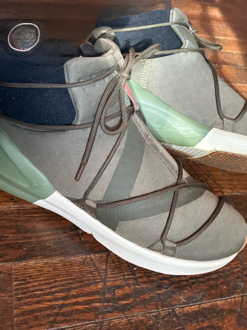 Puma sneakers olive green